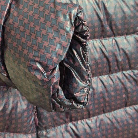 Uniqlo Ultra-Light Down Puffer Jacket Womens M Hooded Packable Longer Plum cubes - Picture 5 of 14